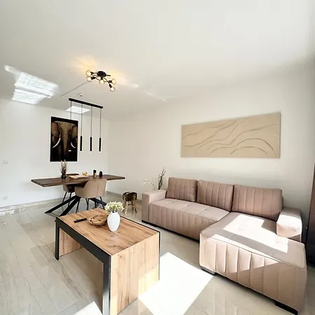 דירה Regency - Exklusive Zentrale 50m2 I Balkon I Wifi I Netflix