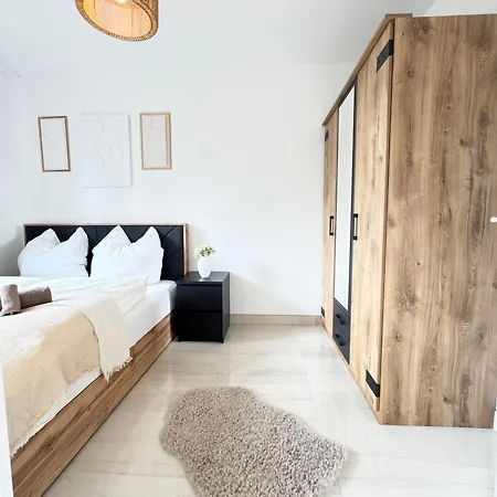 Regency - Exklusive Zentrale 50m2 I Balkon I Wifi I Netflix הנובר